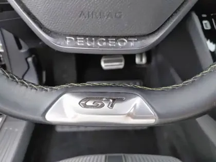 Photo 18 Peugeot 2008  PureTech 130 S&S EAT8