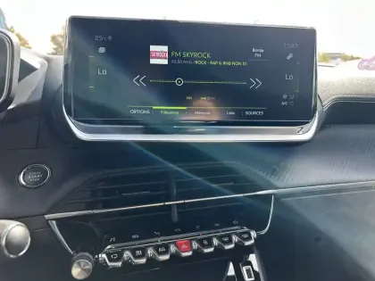 Photo 5 Peugeot 2008  PureTech 130 S&S EAT8