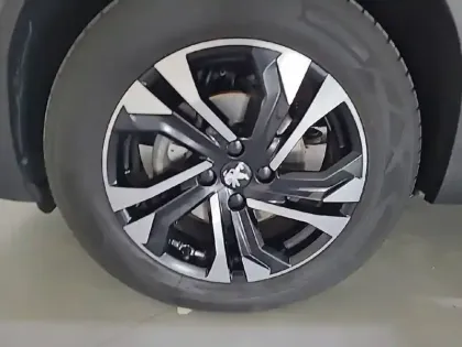 Photo 21 Peugeot 2008  PureTech 130 S&S EAT8