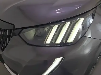 Photo 24 Peugeot 2008  PureTech 130 S&S EAT8