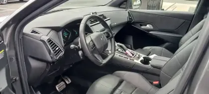 Photo 8 DS DS 7 DS7 Crossback Hybride E-Tense 300 EAT8 4x4
