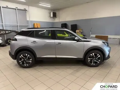 Photo 32 Peugeot 2008  PureTech 130 S&S BVM6