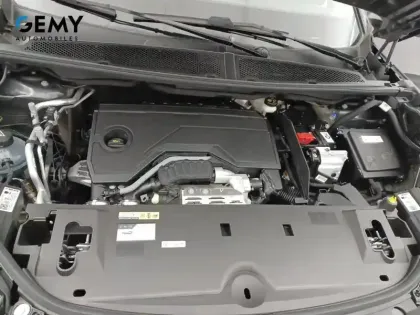 Photo 11 Peugeot 3008  Hybrid 136 e-DCS6