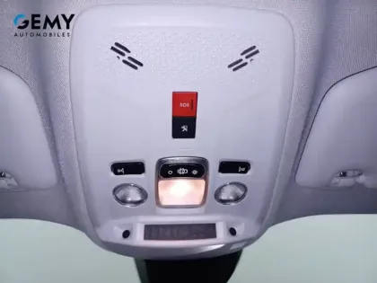 Photo 14 Peugeot 2008  Electrique 136 ch