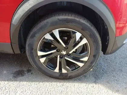 Photo 12 Peugeot 2008  PureTech 130 S&S BVM6