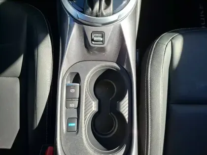 Photo 38 Nissan Juke  HYBRID 143
