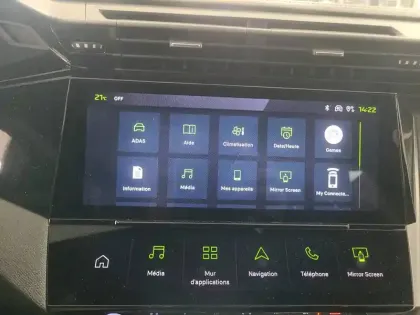 Photo 16 Peugeot 408  Hybrid 145 e-DCS6