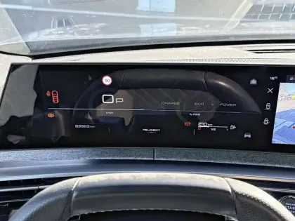 Photo 9 Peugeot 3008  Hybrid 136 e-DCS6