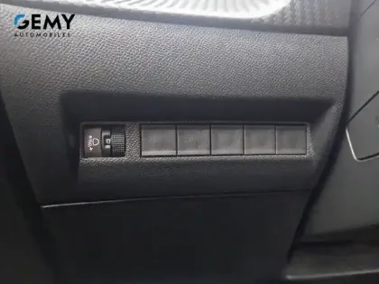 Photo 20 Peugeot 208  PureTech 100 S&S BVM6