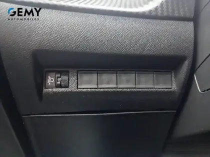 Photo 20 Peugeot 208  PureTech 100 S&S BVM6