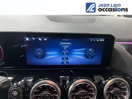 Photo 13 Mercedes GLA  180 d 8G-DCT