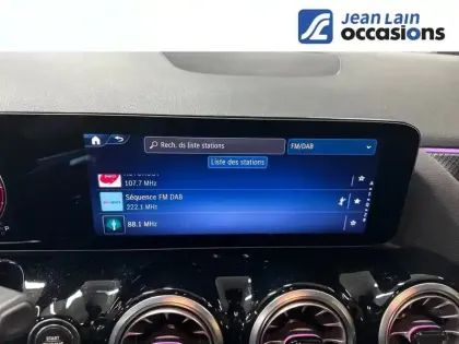 Photo 15 Mercedes GLA  180 d 8G-DCT