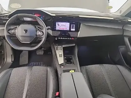 Photo 7 Peugeot 308  SW BlueHDi 130ch S&S EAT8