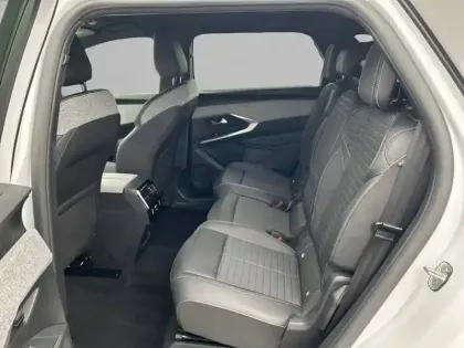 Photo 14 Peugeot 5008  Hybrid 145 ch e-DCS6