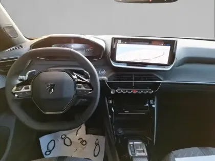 Photo 5 Peugeot 2008  Hybrid 145 ch e-DCS6