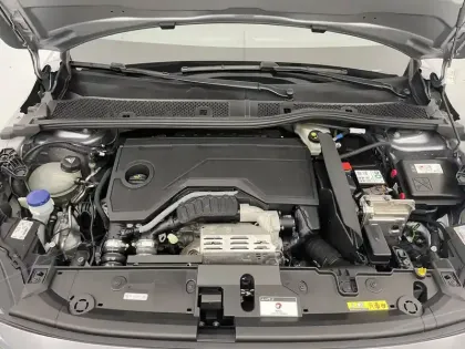 Photo 20 Peugeot 208  Hybrid 100 e-DCS6
