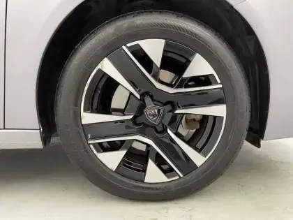 Photo 15 Peugeot 208  Hybrid 100 e-DCS6
