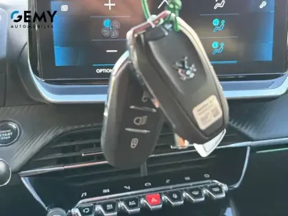Photo 21 Peugeot 208  PureTech 100 S&S BVM6