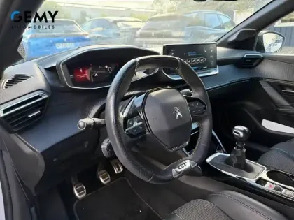 Photo 11 Peugeot 208  PureTech 100 S&S BVM6
