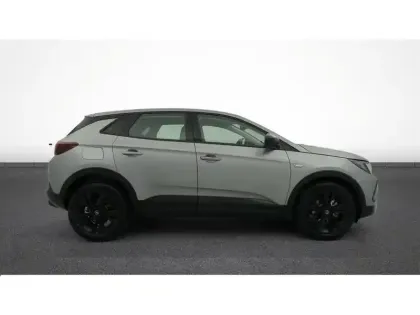 Photo 32 Opel Grandland  1.2 Turbo Hybrid 136 ch e-DCT6