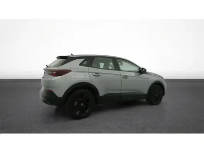 Photo 31 Opel Grandland  1.2 Turbo Hybrid 136 ch e-DCT6