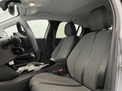 Photo 13 Peugeot 208  Hybrid 100 e-DCS6