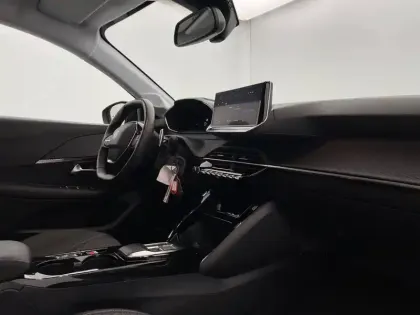 Photo 25 Peugeot 208  Hybrid 100 e-DCS6