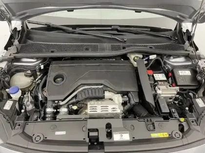 Photo 20 Peugeot 208  Hybrid 100 e-DCS6