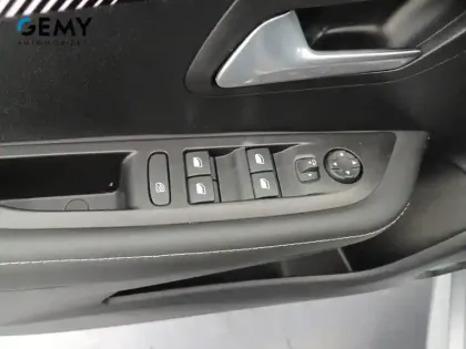 Photo 34 Peugeot 208  Hybrid 110 ch e-DCS6