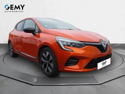 Photo 17 Renault Clio  E-Tech full hybrid 145