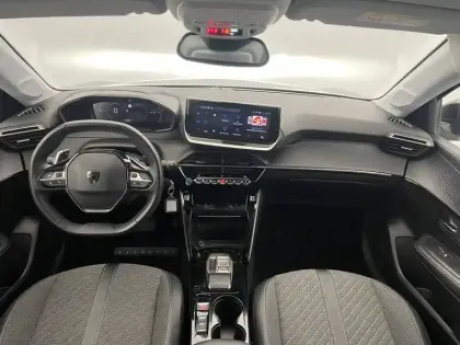 Photo 28 Peugeot 208  Hybrid 100 e-DCS6