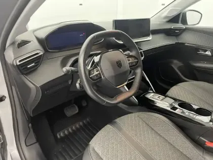Photo 23 Peugeot 208  Hybrid 100 e-DCS6