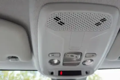 Photo 30 Peugeot 208  Hybrid 100 e-DCS6