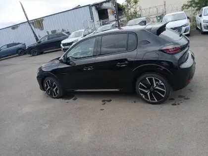 Photo 16 Peugeot 208  Hybrid 145 ch e-DCS6