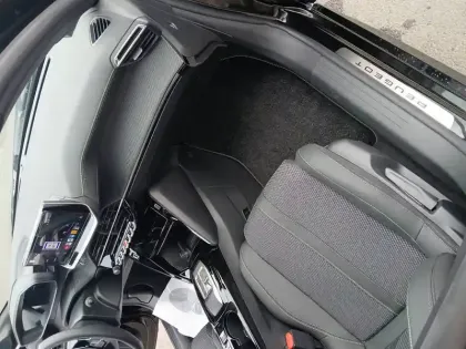 Photo 13 Peugeot 208  Hybrid 145 ch e-DCS6
