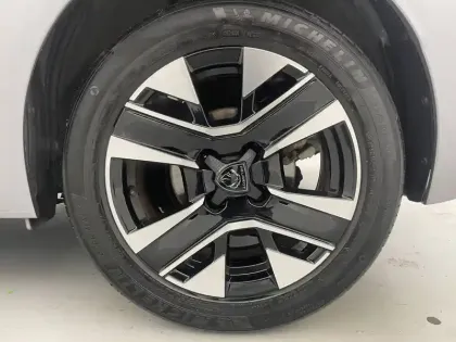 Photo 18 Peugeot 208  Hybrid 100 e-DCS6