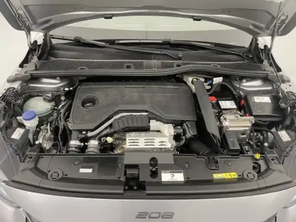Photo 20 Peugeot 208  Hybrid 100 e-DCS6