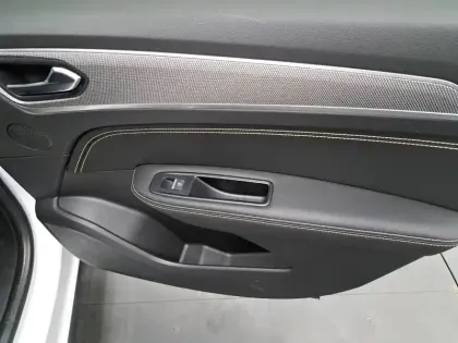 Photo 22 Renault Arkana  E-Tech full hybrid 145 GSR2
