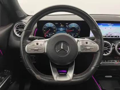 Photo 45 Mercedes GLB  200 d 8G-DCT