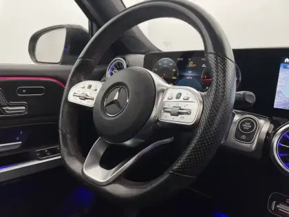 Photo 47 Mercedes GLB  200 d 8G-DCT