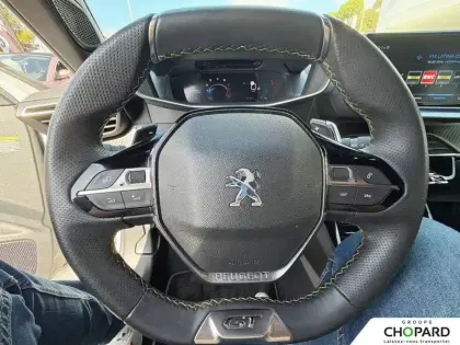 Photo 16 Peugeot 2008  PureTech 130 S&S EAT8