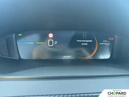 Photo 16 Peugeot 2008  Electrique 54 kWh 156 ch