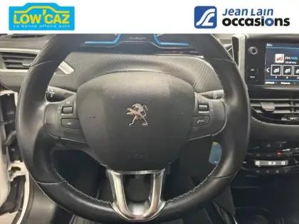 Photo 11 Peugeot 2008  PureTech 130ch S&S BVM6