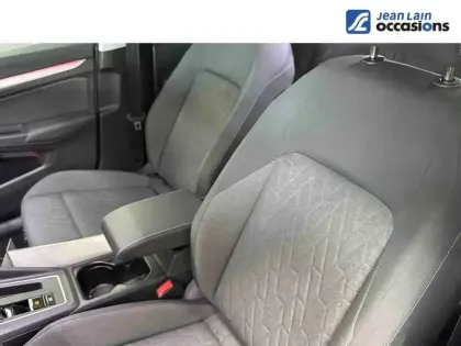 Photo 10 Volkswagen Golf  1.5 eTSI EVO2 116 DSG7