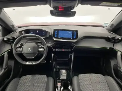 Photo 28 Peugeot 2008  PureTech 130 S&S EAT8