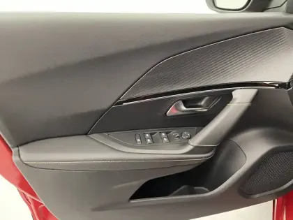 Photo 23 Peugeot 2008  PureTech 130 S&S EAT8