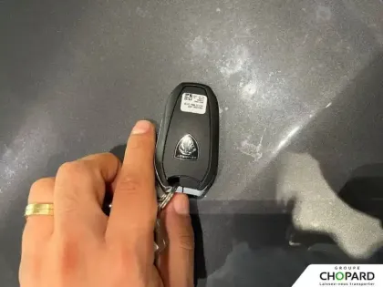 Photo 13 Peugeot 5008  Hybrid 145 ch e-DCS6