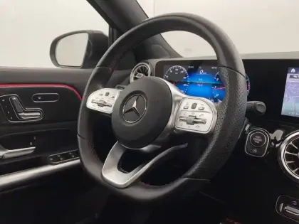 Photo 24 Mercedes GLA  200 7G-DCT