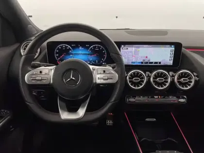 Photo 21 Mercedes GLA  200 7G-DCT