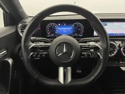 Photo 22 Mercedes Classe A  250 e 8G-DCT